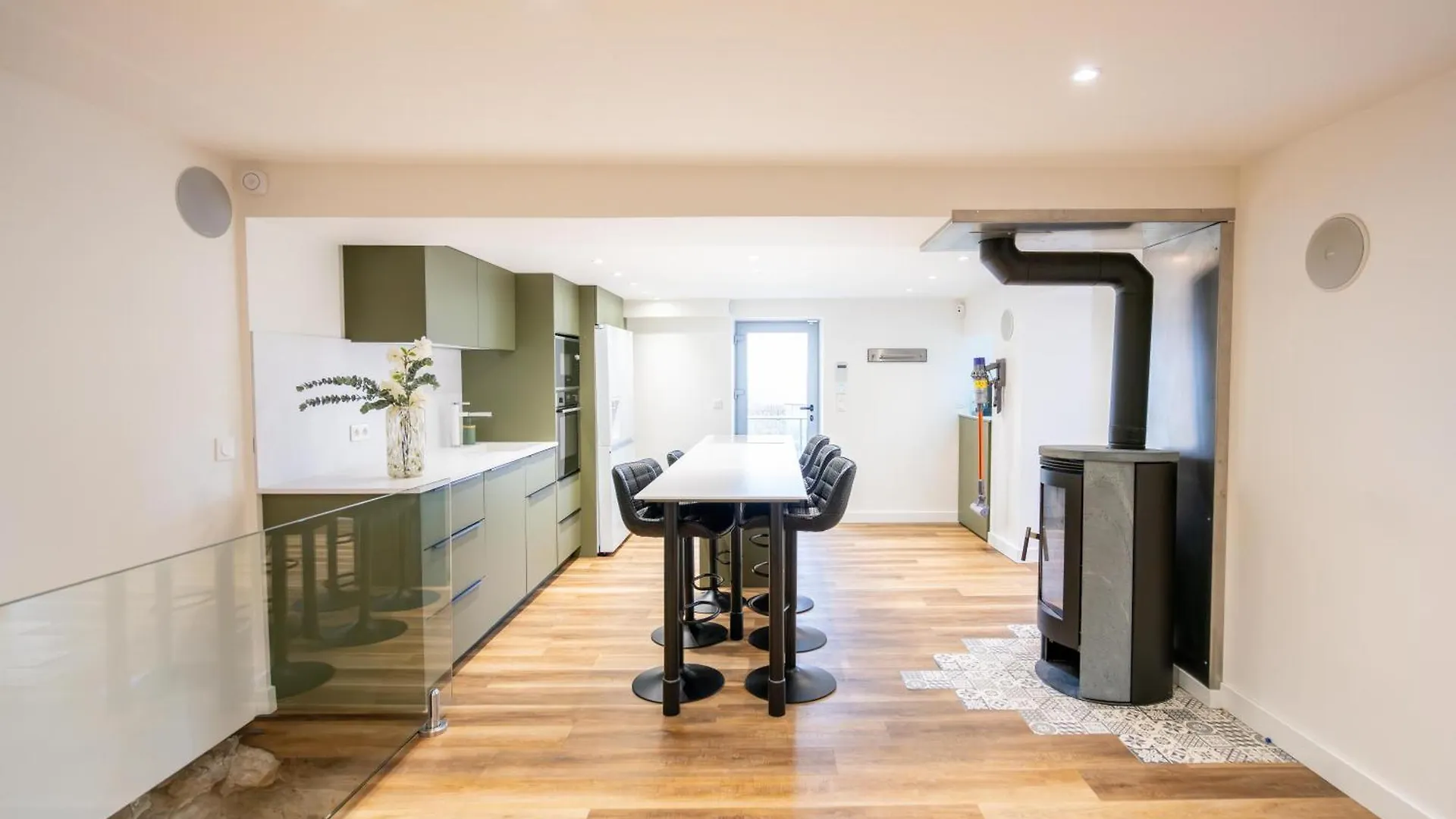 Maison 4 Chambres Avec Jaccuzi Piscine Privee Et Sauna 阿普勒蒙 别墅