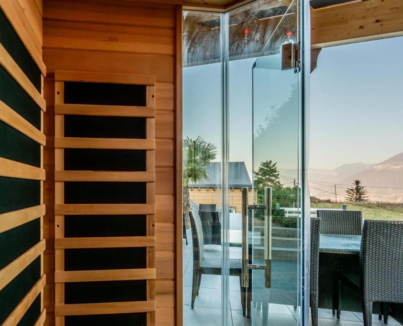 Maison 4 Chambres Avec Jaccuzi Piscine Privee Et Sauna 阿普勒蒙 0*,