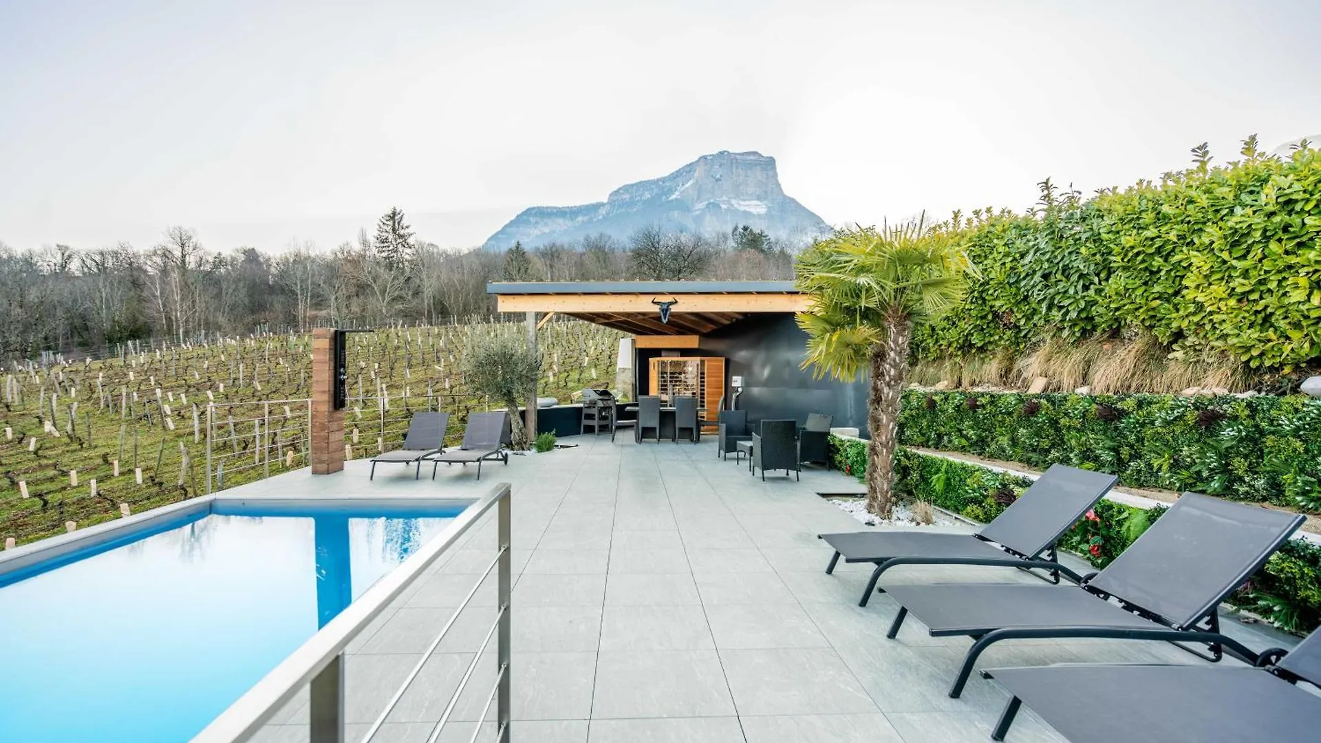 Maison 4 Chambres Avec Jaccuzi Piscine Privee Et Sauna Apremont  Vila