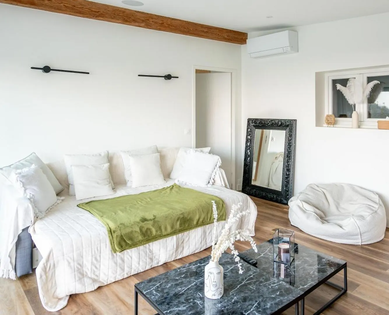 Maison 4 Chambres Avec Jaccuzi Piscine Privee Et Sauna 阿普勒蒙 别墅