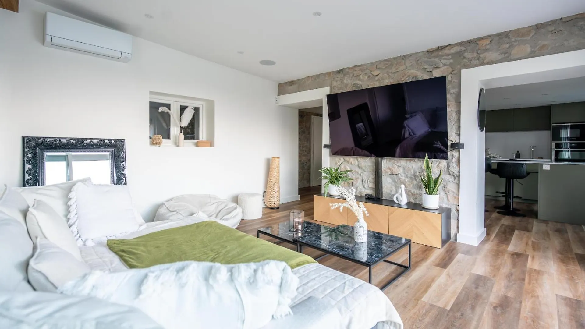 Maison 4 Chambres Avec Jaccuzi Piscine Privee Et Sauna 阿普勒蒙 0*,