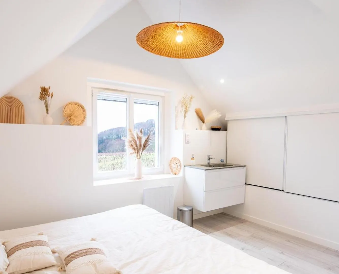 Maison 4 Chambres Avec Jaccuzi Piscine Privee Et Sauna Apremont  Apremont (Savoie)