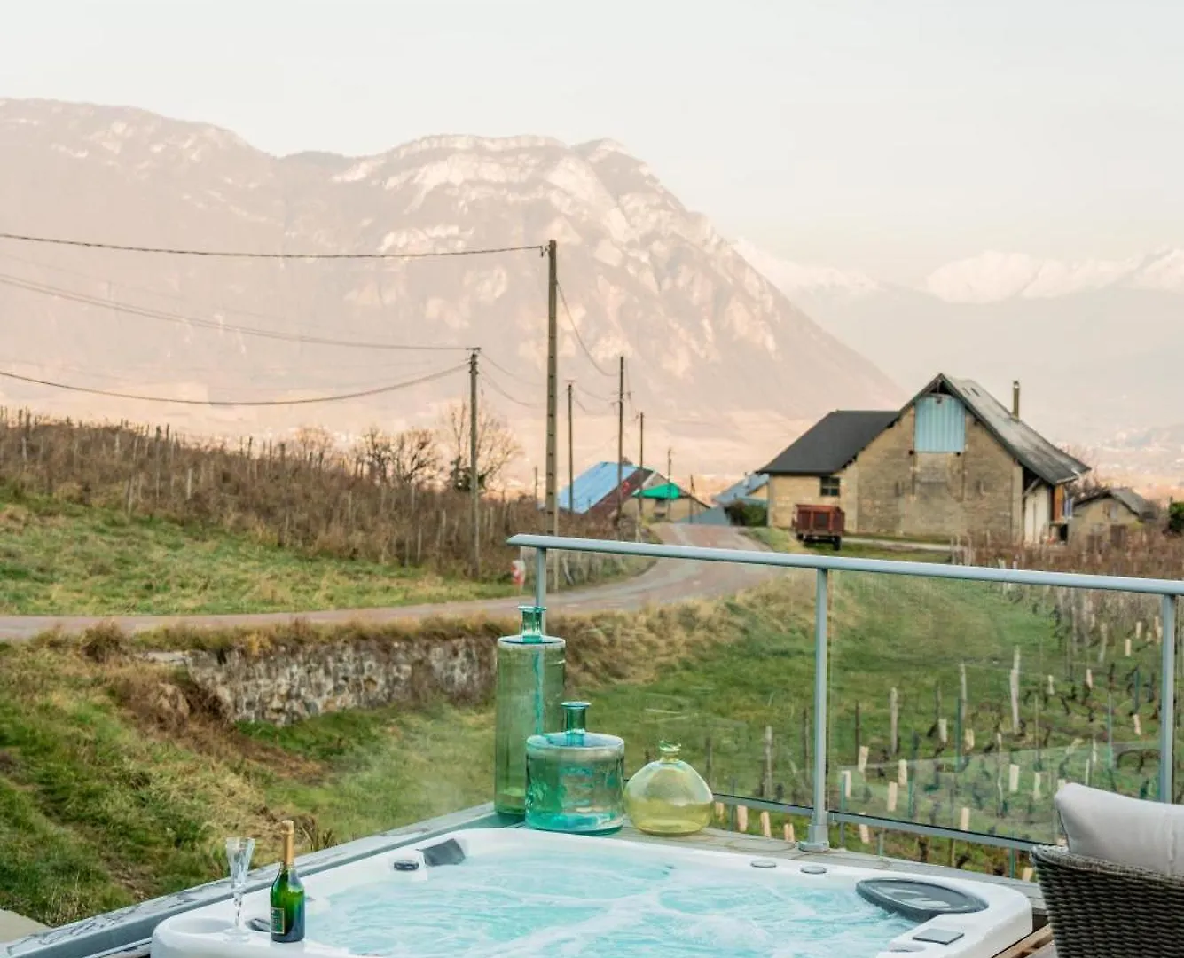 Maison 4 Chambres Avec Jaccuzi Piscine Privee Et Sauna Apremont  Villa Apremont (Savoie)